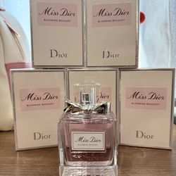 Miss Dior BLOOMING BOUQUET