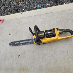 DeWalt Chainsaw 16in 60volt Dccs670 Working Very Well Like New Only Tool )Trabajando Muy Bien solo Motosierra 