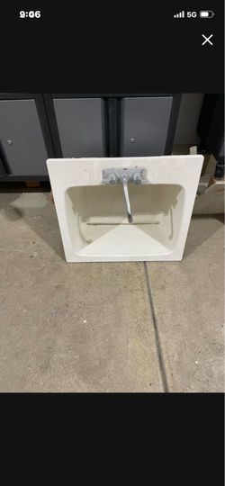 Laundry tub