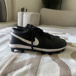 Nike Baseball Plastic Jordan’s Size 13 