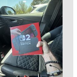Nintendo switch 2 32GB With Mario Kart And Pro Controller