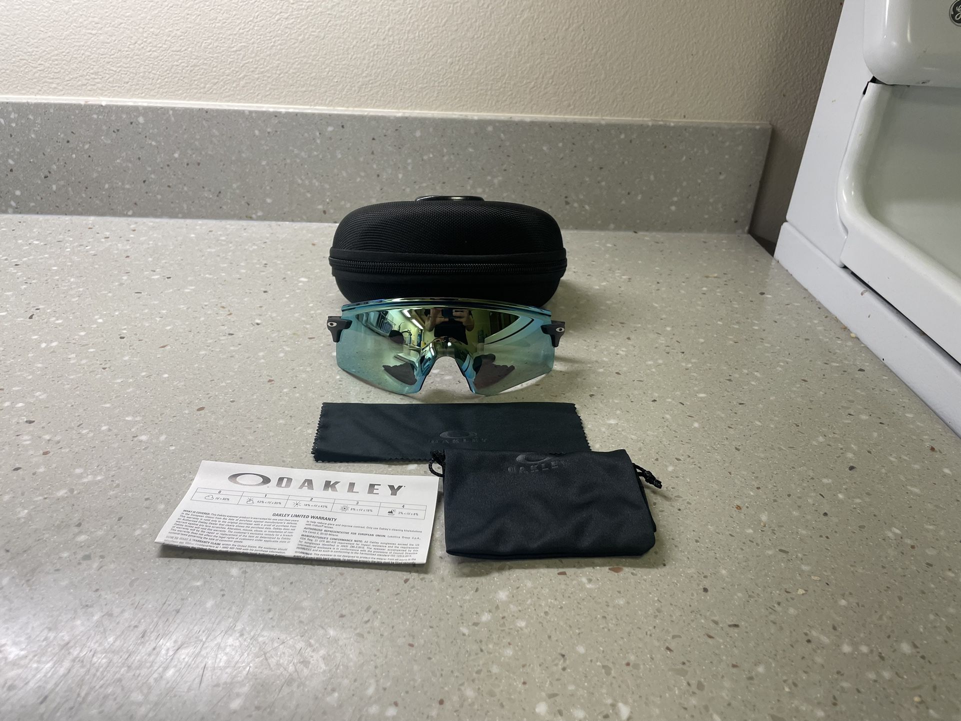 Oakley Encoder Strike Vented 