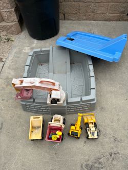 Sandbox and toys