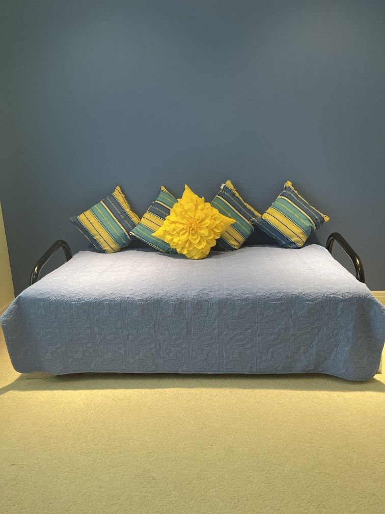 Futon Sofa / Bed - Scandinavian Design & Quality