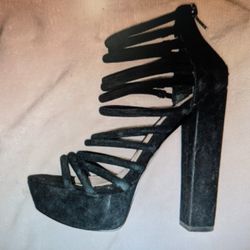 Steve Madden Platform Heel Size 6 sexy Black Velvet