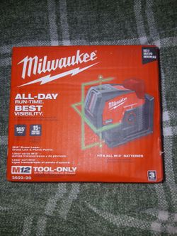 Milwaukee m12 Green Laser- Cross line & Plumb Points