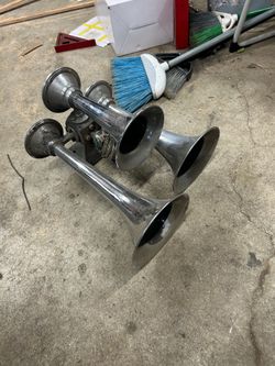 Train horn