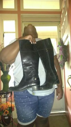 New AIEGNER BLK LEATHER BOOTS SIZE 9