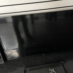 42” TCL Roku Tv With Wall Mount 
