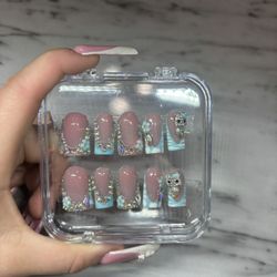 press on nails