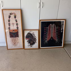 Indian Artwork, Rain Dance head set, de la Indian hand bag picture frame Indian vest. Size Indian bag 41x17 vest 31x27 head set 21x16