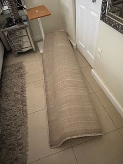 6.5 ft x 9.5 ft Area Rug Biege/Cream HUGE!
