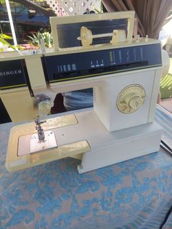 Singer Sewing Machine