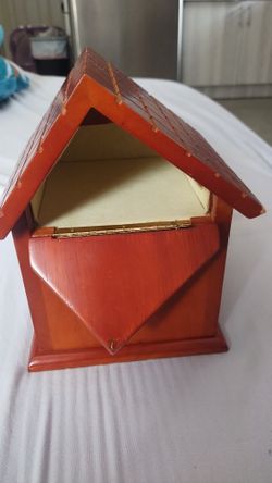 Pet Urn