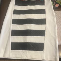 XL White Skirt With Black Leather Stripes 