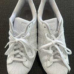 Adidas’s White shoes