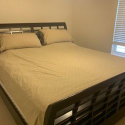 King Size Bed With Pillow Top Mattress 