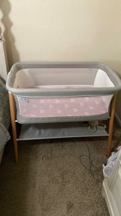 Simmons by Delta children bassinet
