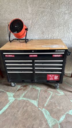 Husky work bench