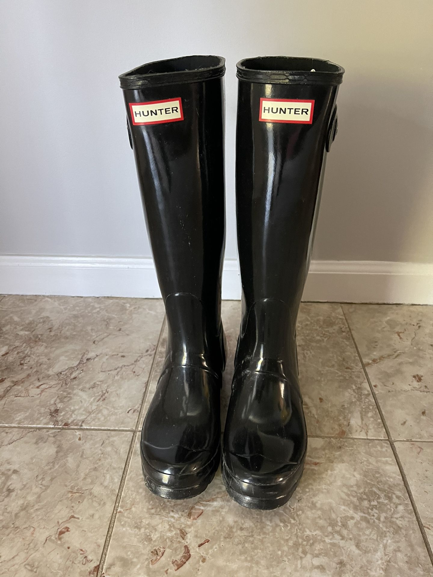 Hunter Tall Rain Boots Size 7
