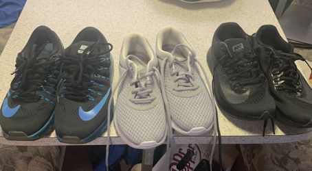 Woman’s Nike Shoes 