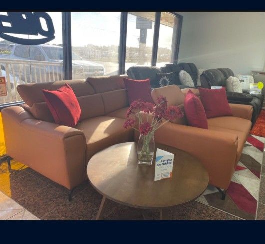 *Wow*---Sardinia Sophisticated Leather Sofa/Loveseat Sets---Delivery And Easy Financing Available👏