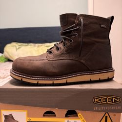 Brand new in box Men’s 10 steel toe work boots leather.  $120.