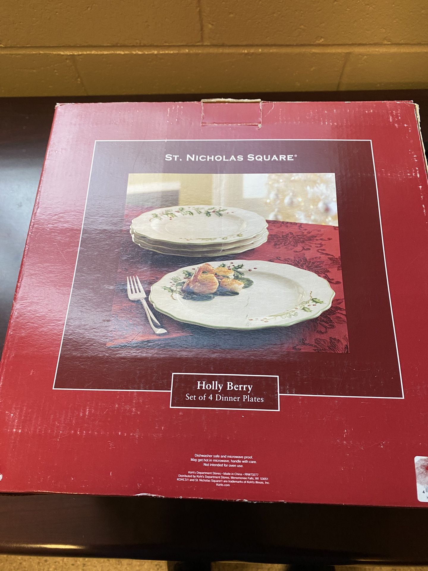 Holly Berry by St. Nicholas Square dinner plates HuxleyUniques