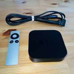 Apple TV (3rd Gen) with Remote and Power Cable