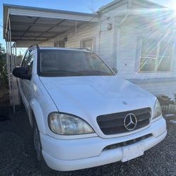 Mercedes-Benz ML 320 SUV