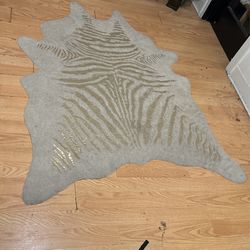 5ft6in Gold Zebra Print Rug 