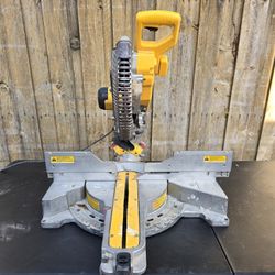 DEWALT 12-in 15-Amp D780 Dual Bevel Sliding Compound Corded Miter Saw.