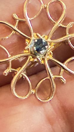 Vintage 10k Gold Brooch/pin With A Light Blue Sapphire Gemstone , 1.70 Gr