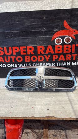 2013 Ram Classic Grille OEM 2024