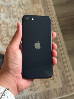 iPhone SE 3rd Gen 64GB – Unlocked