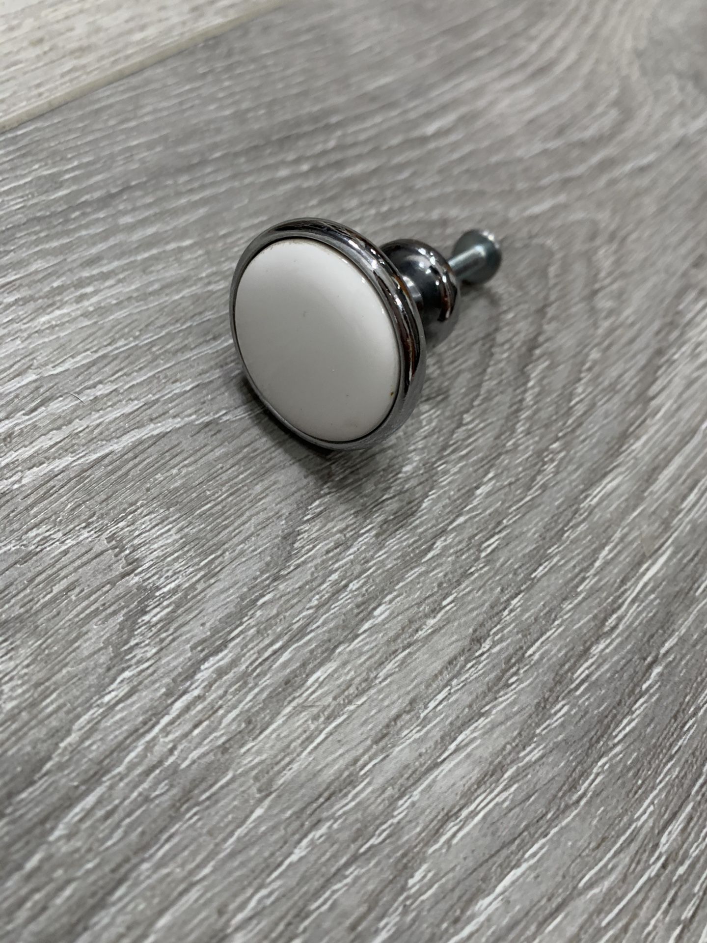 White/chrome mushrooms cabinet knob