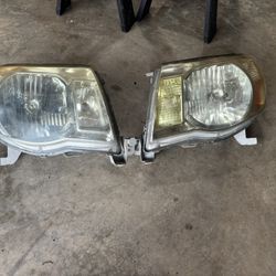 Toyota Tacoma Headlights 2005-2011