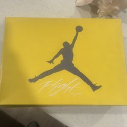 Jordan 4 Retro “Lightning” 2021