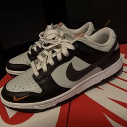 Nike Dunk Lows Size 9