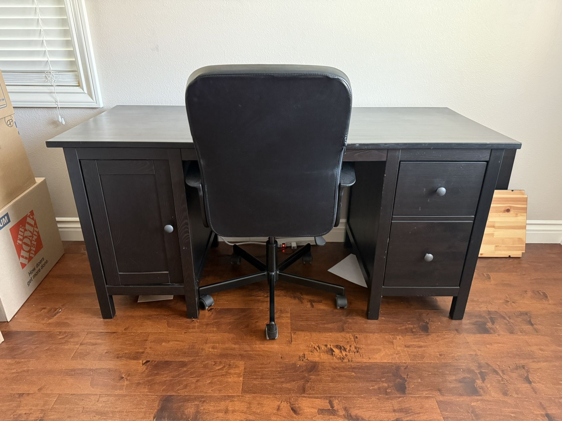 $150 - DESK AND CHAIR