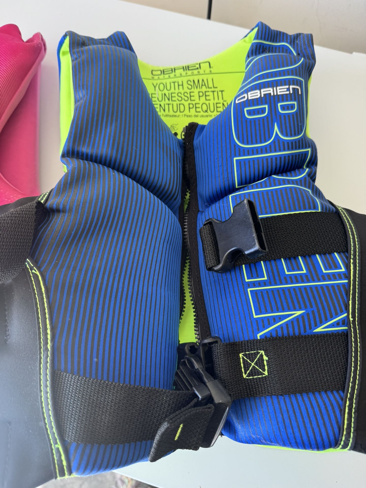 O’Brien youth small life jacket. Boys