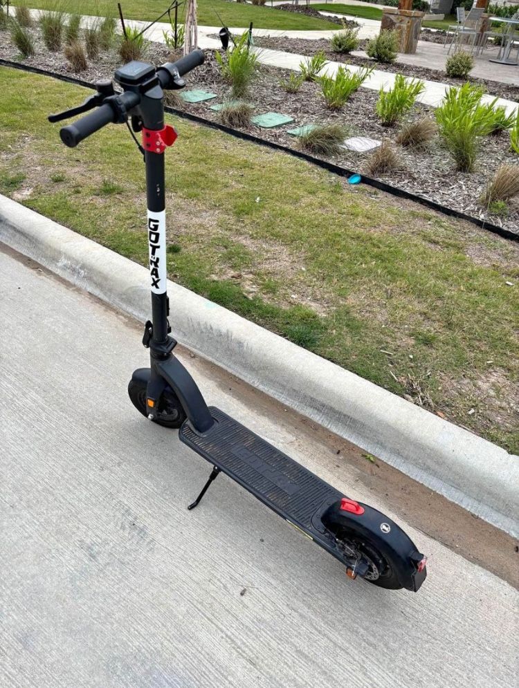 GoTrax-G4-Electric-Scooter