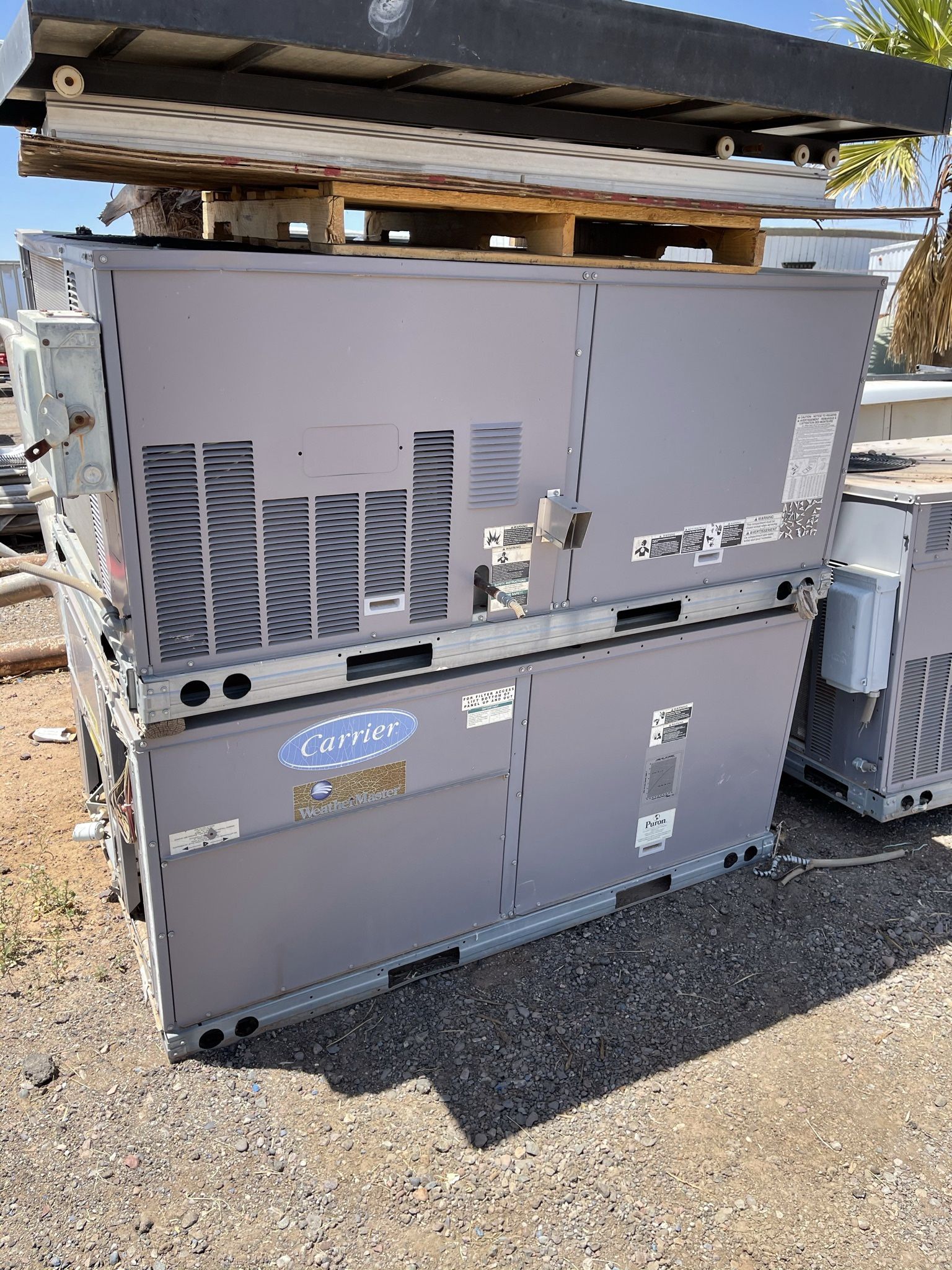 Carrier Air Conditioning Unit