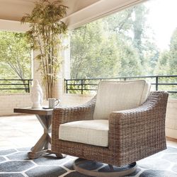 Beachcroft Outdoor Set