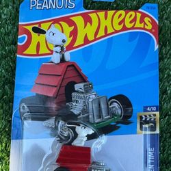 Hot Wheels Snoopy