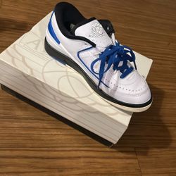 WMNS Air Jordan 2 Retro Low Color Blue Size 5 In Half
