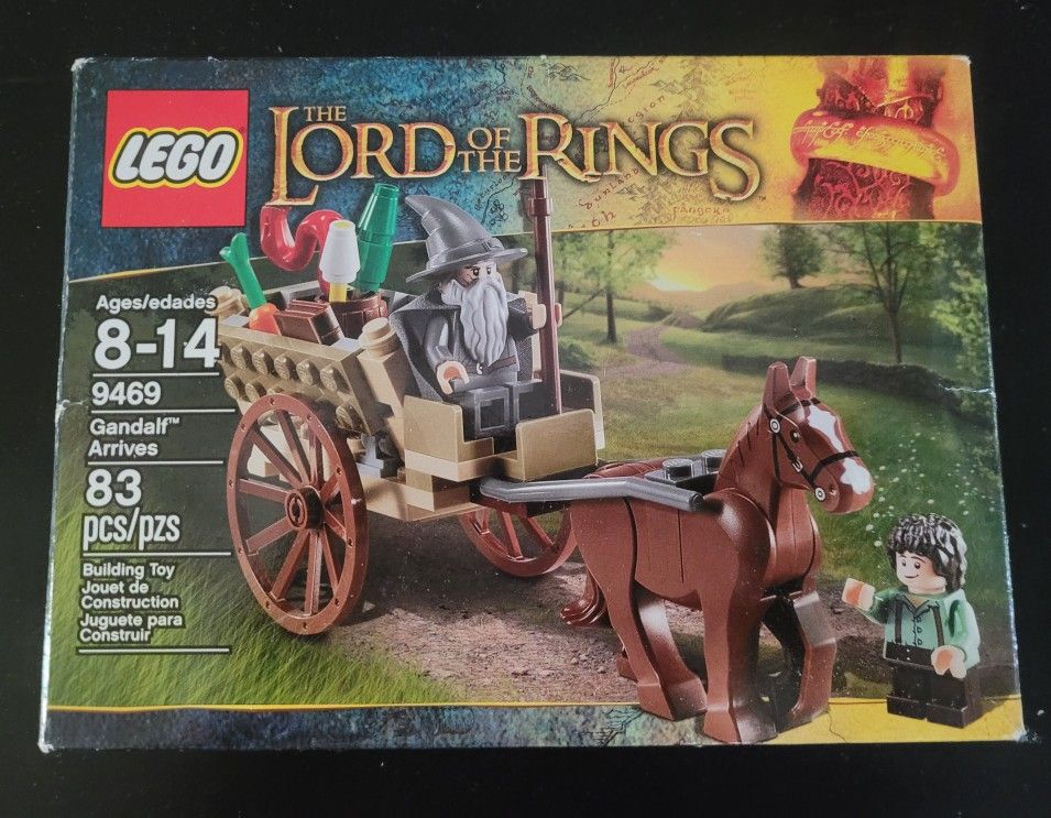 The Lord of the Rings: Gandalf Arrives (9469)
