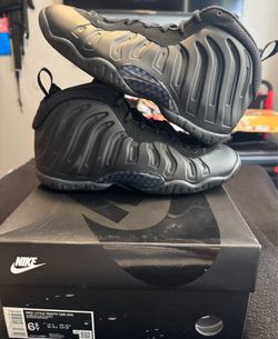 Nike Little Posite “Black Anthracite “ size 6.5Y/8W