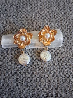 Pearl Flower Dangle Earrings