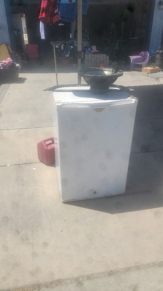 Mini Fridge
